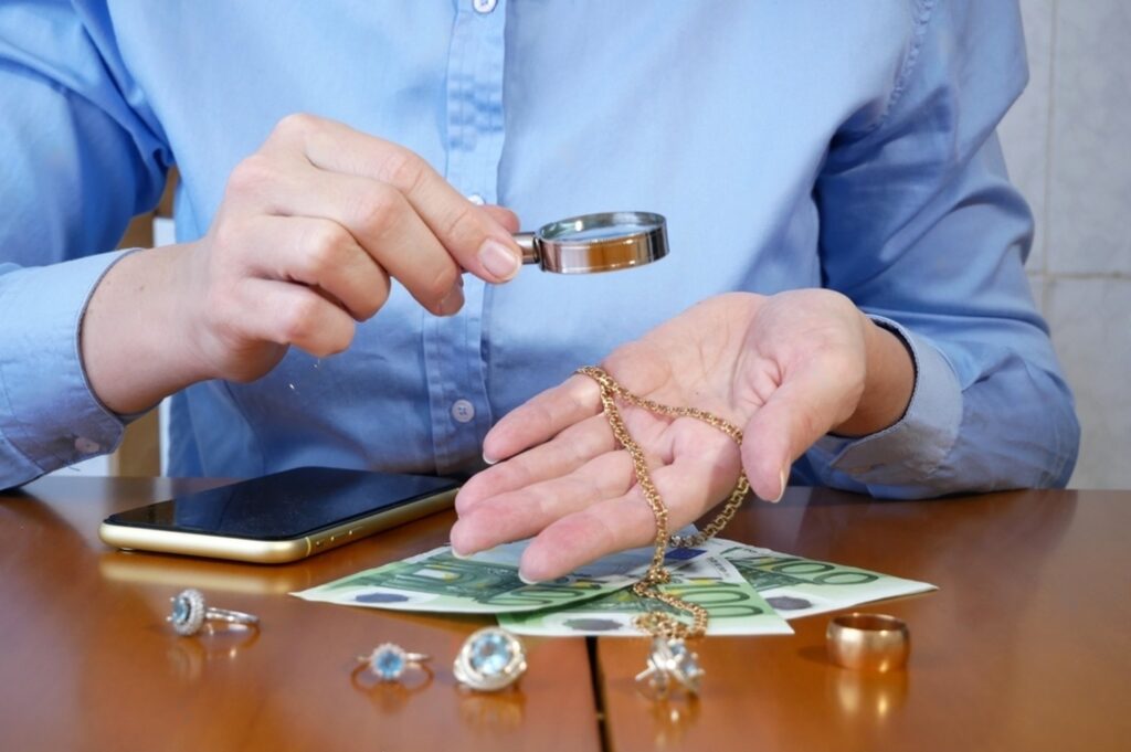 Jewelry Evaluation for Pawn Loan at Ideal Jewelry and Loan